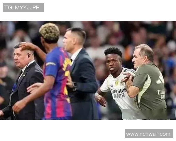 不守规矩的足球球星盘点：他们的场内外风波与争议瞬间